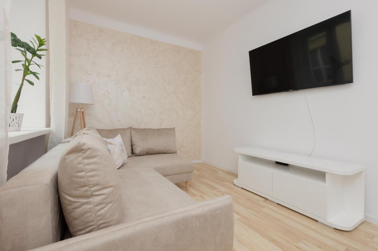 ורשה Bright Apartment Wola Near Metro Station By Noclegi Renters מראה חיצוני תמונה