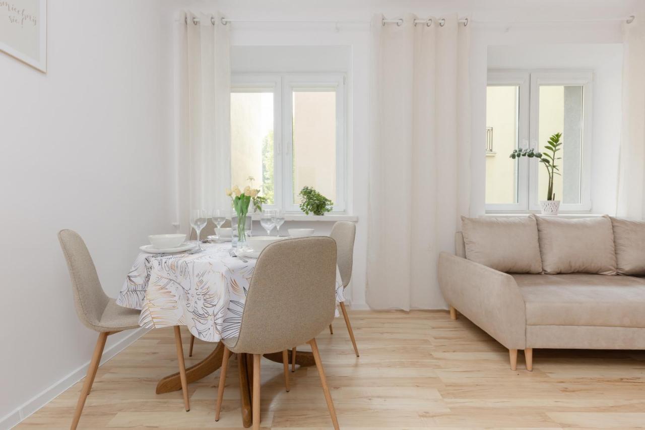ורשה Bright Apartment Wola Near Metro Station By Noclegi Renters מראה חיצוני תמונה