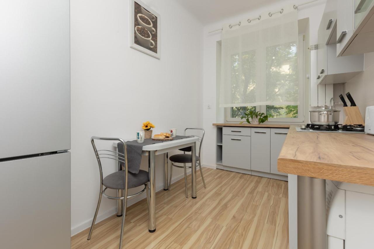 ורשה Bright Apartment Wola Near Metro Station By Noclegi Renters מראה חיצוני תמונה